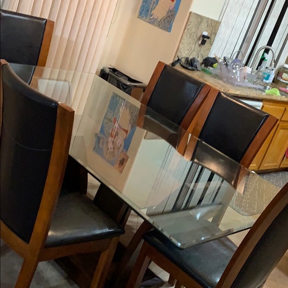 Table - Picture 2 of 4